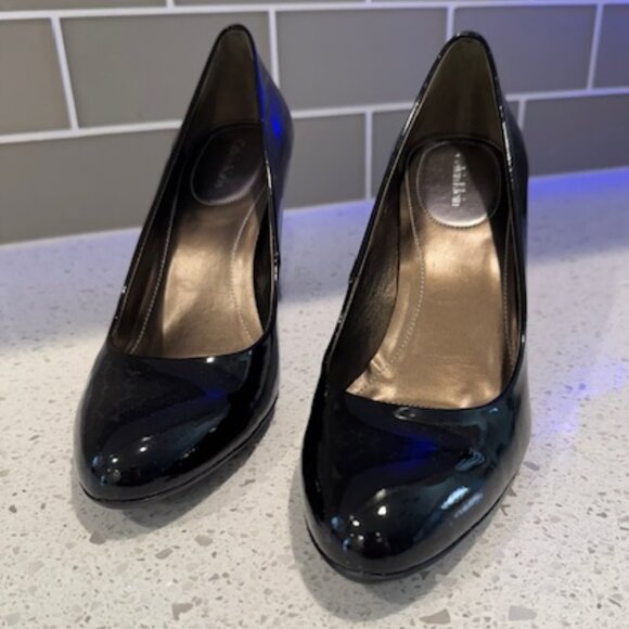 Calvin Klein “Olive” Patent Leather Pumps in Black, Size 9M - Picture 2 of 6